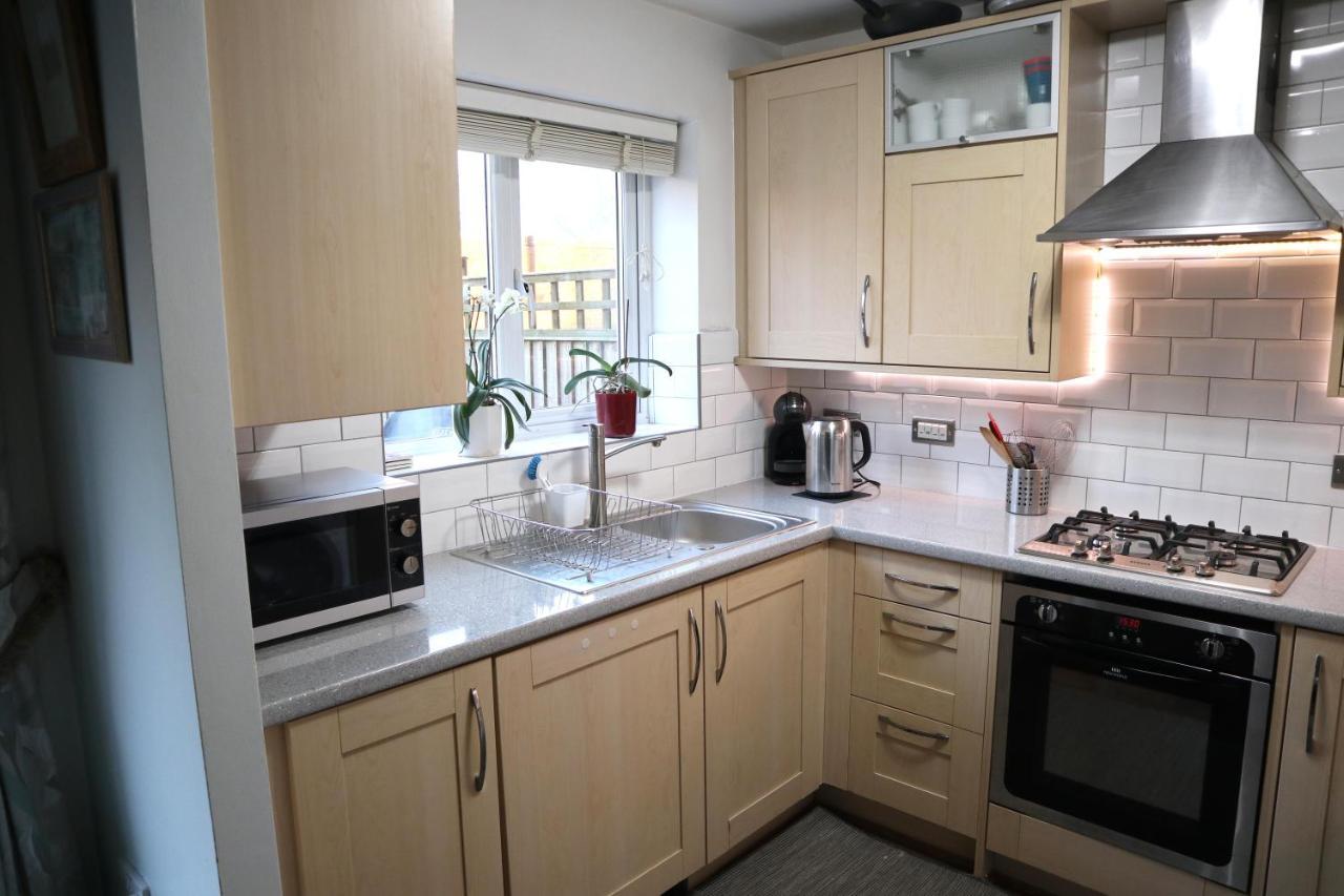 In Our Liverpool Home Sleeps 5 In 2 Double & 1 Single Bedrooms Екстериор снимка