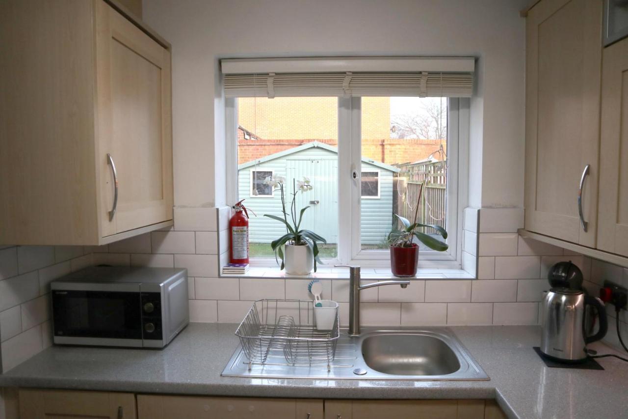 In Our Liverpool Home Sleeps 5 In 2 Double & 1 Single Bedrooms Екстериор снимка